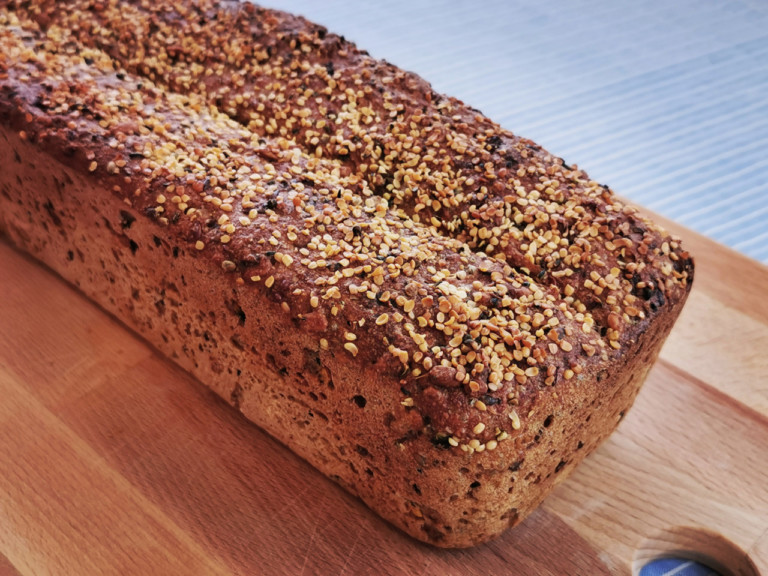 Rezept für mein Vollkorn-Zucchini-Kastenbrot - www.brooot.de