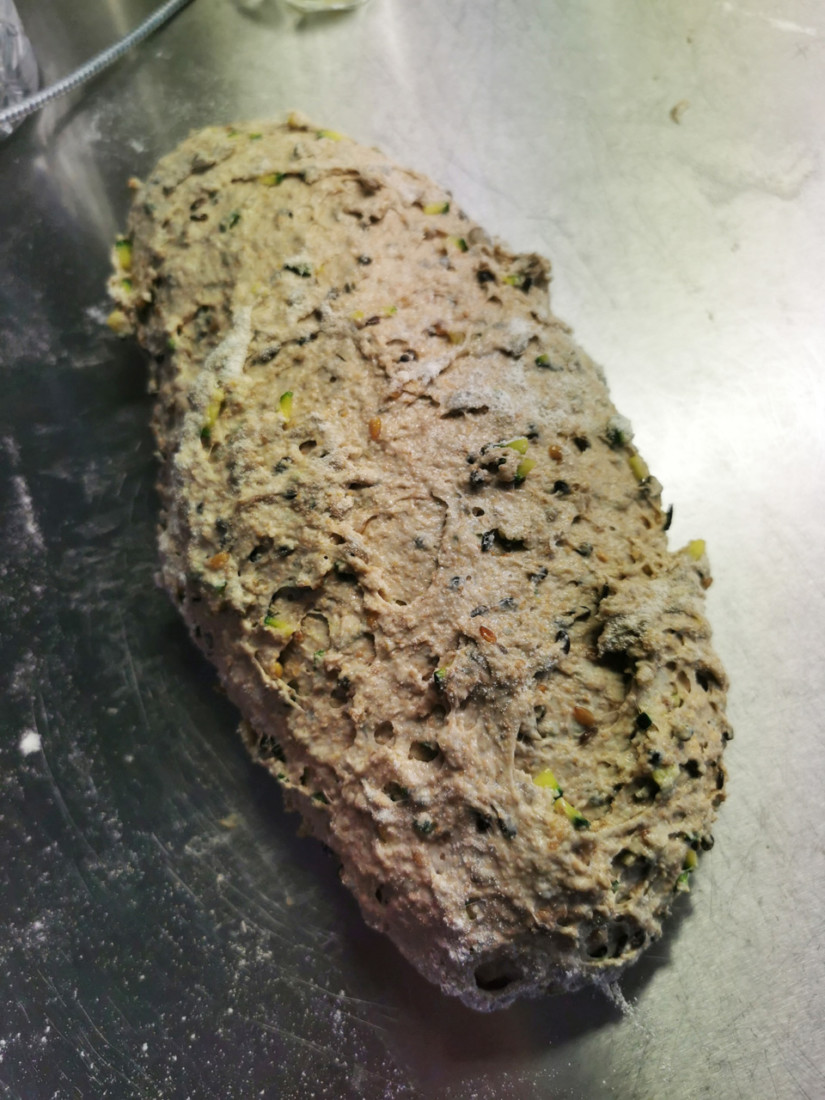 Rezept für mein Vollkorn-Zucchini-Kastenbrot - www.brooot.de