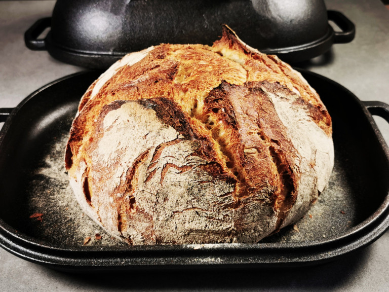 Einfaches Lievito Madre Brot mit der Challenger Breadpan www.brooot.de Einfaches Lievito Madre Brot mit der Challenger Breadpan www.brooot.de