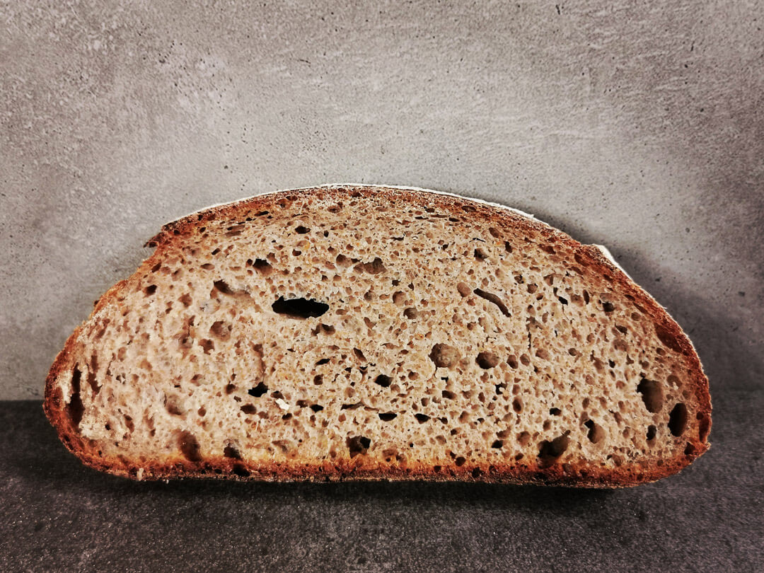 Mein Rezept für ein Mischbrot mit 75% Vollkorn - www.brooot.de