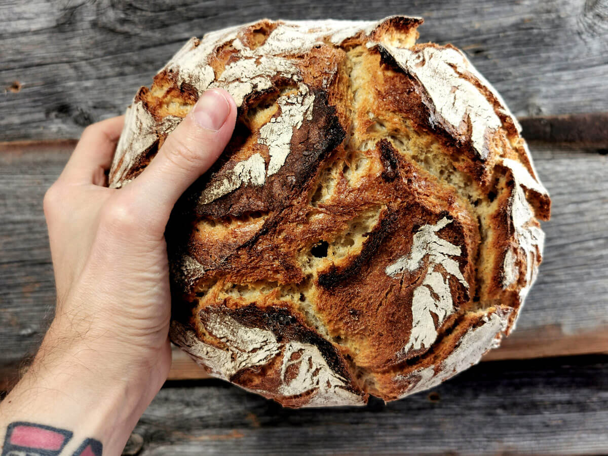 Rezept für ein schnelles und helles Bauernbrot - www.brooot.de