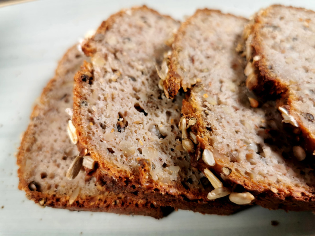 Mein Rezept für Eiweißbrot mit Dinkelmehl www.brooot.de
