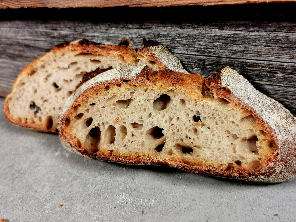 Rezept für ein Hausbrot - Einfache Brotrezepte von brooot.de