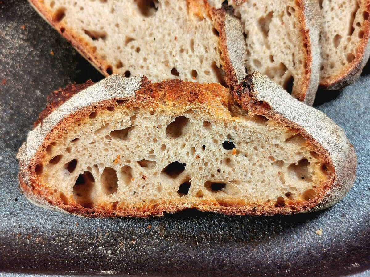 Rezept für ein Hausbrot - Einfache Brotrezepte von brooot.de