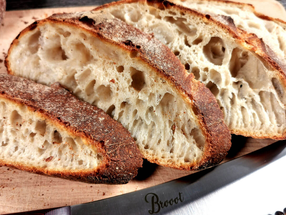 Rezept für ein Sauerteig-Brot ohne Formen - www.brooot.de