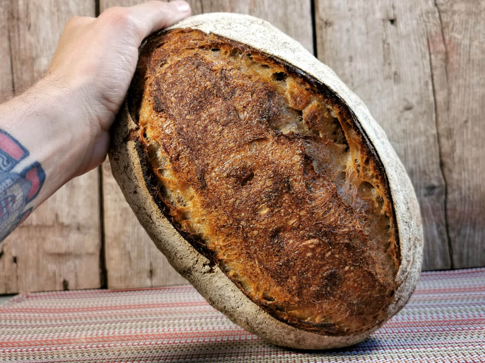 Mein Easy Peasy Sauerteigbrot [Rezept für Hobbybäcker]