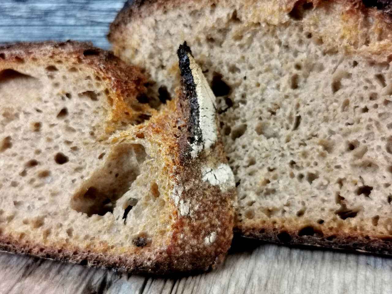 100% Vollkorn Sauerteig-Mischbrot [Einfaches Rezept]