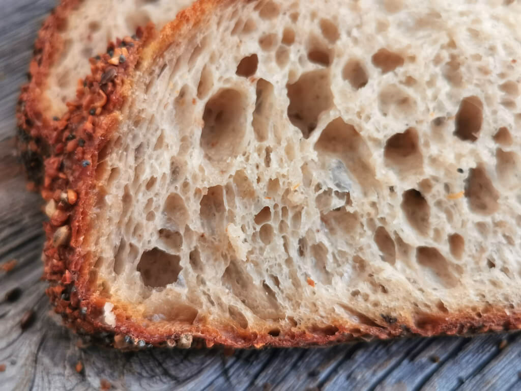 Das Saaten-Krustenbrot Lecker und unglaublich kross