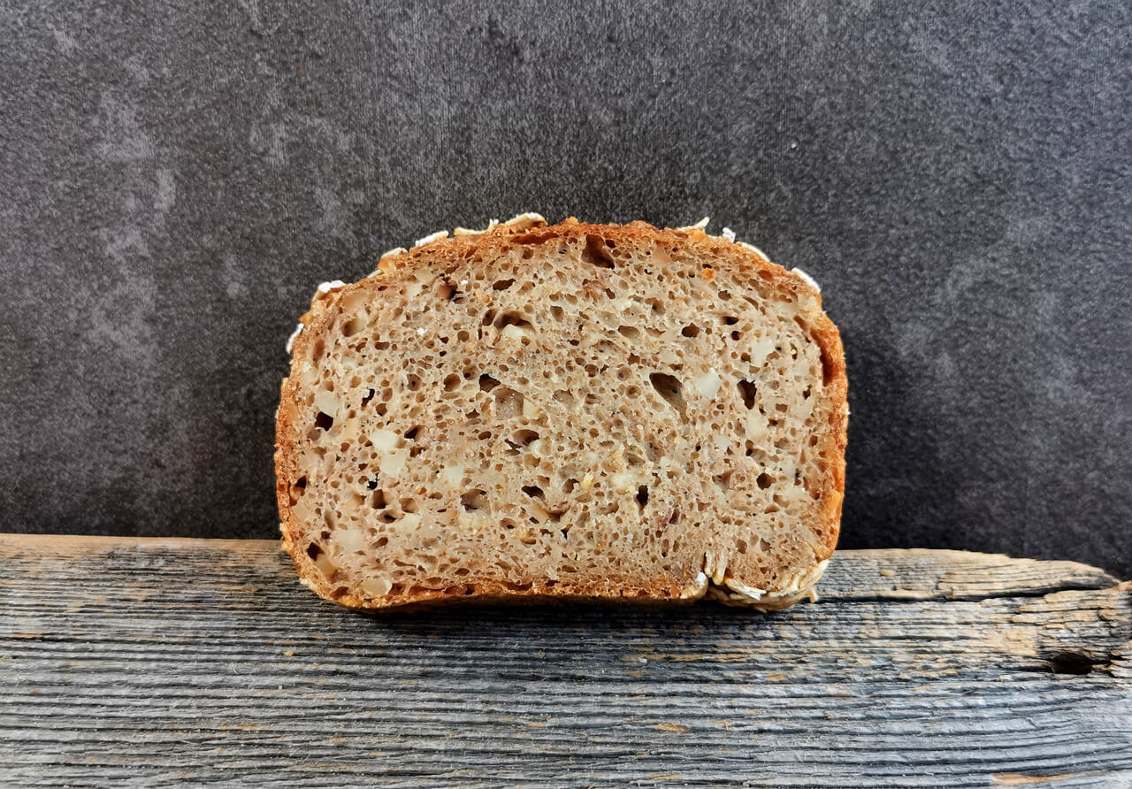 Haferbrot mit Mandeln und Dinkel Gesund &amp; lecker!
