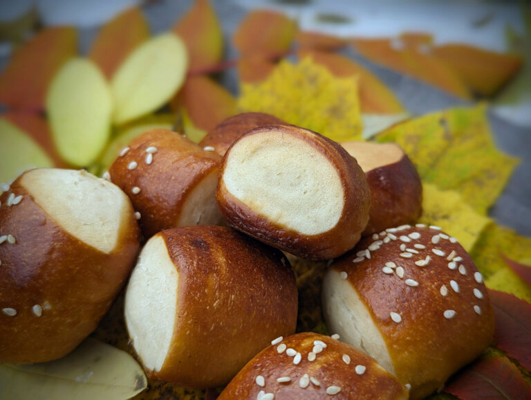 Laugen-Kastanien Die perfekten Party-Brötchen Laugen-Kastanien Die perfekten Party-Brötchen