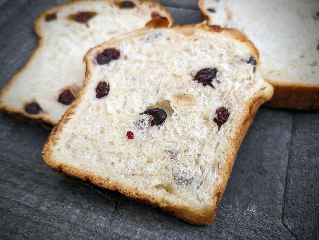 Shokupan Mandel-Milchbrot mit Rosinen Super fluffig