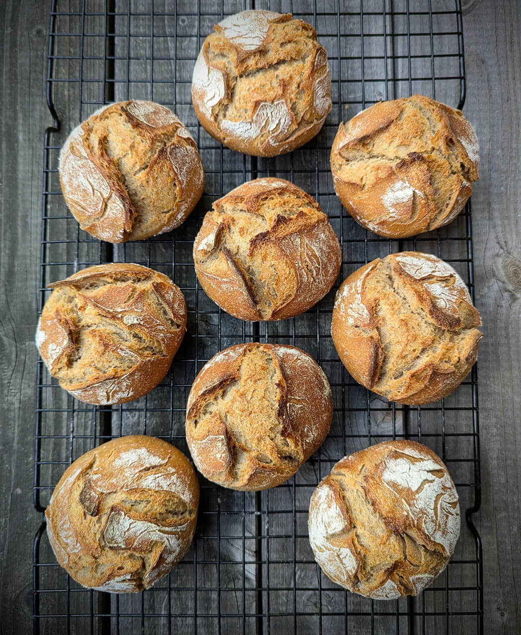 Rustikale Bauernbrötchen Rezept zum selber backen