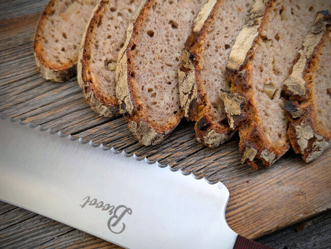 Rezeptbild: Roggenbrot mit Apfel und Mandeln