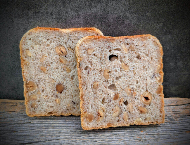 Rezeptbild: Haselnussbrot