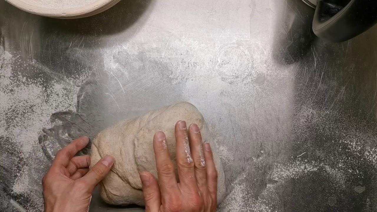 Rezept für ein schnelles und helles Bauernbrot - www.brooot.de